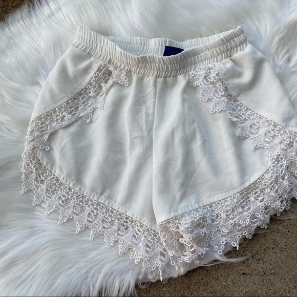 Lucy Love White Cream Crochet Trim Surplice High Waisted Shorts - Picture 2 of 5